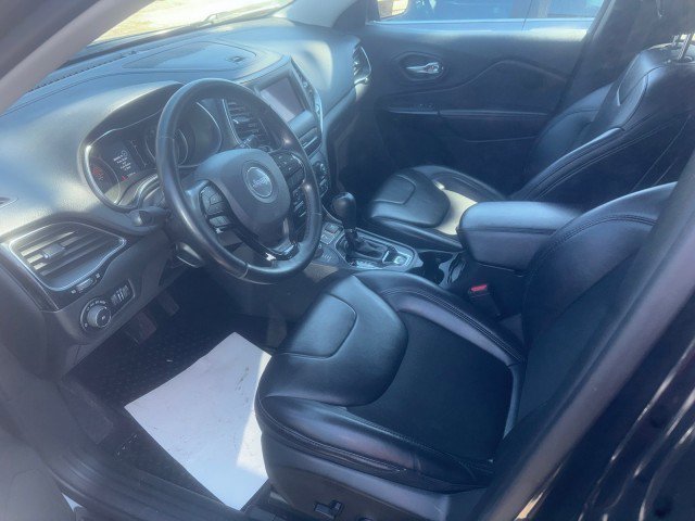 Used 2020 Jeep Cherokee Latitude Plus image 6