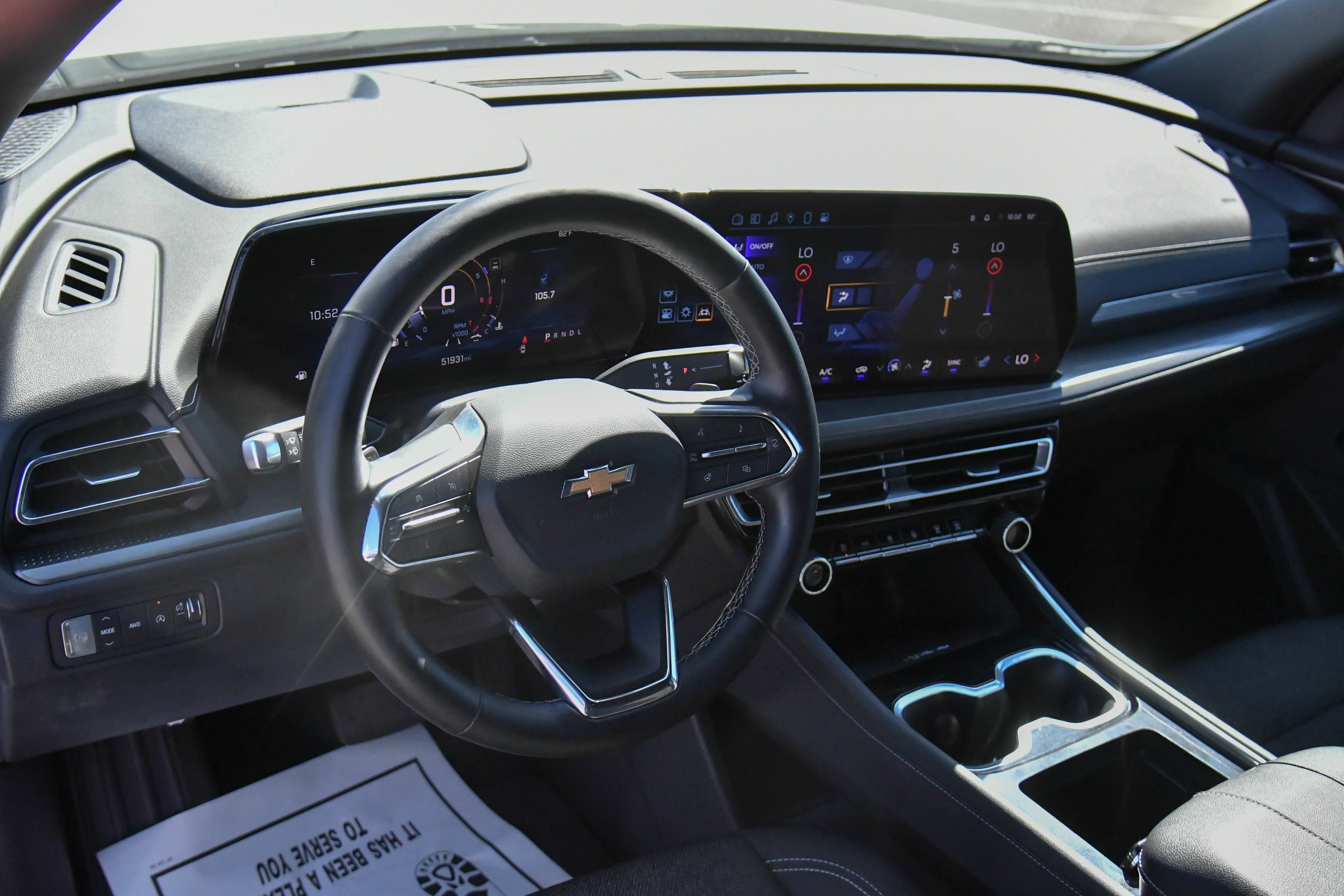 Used 2024 Chevrolet Traverse LT image 16