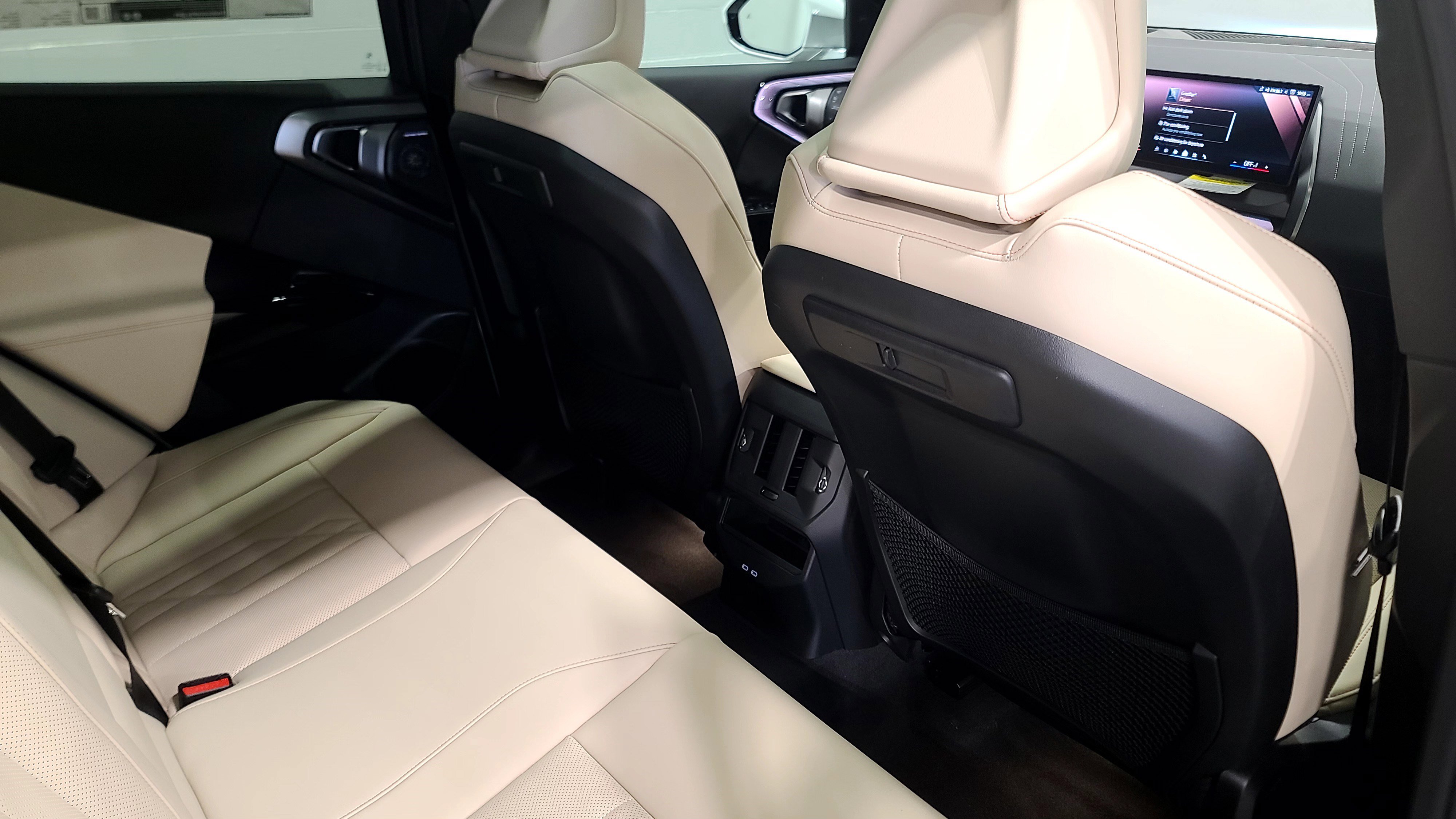 Used 2026 BMW X3 xDrive30 w/ Premium Package image 28