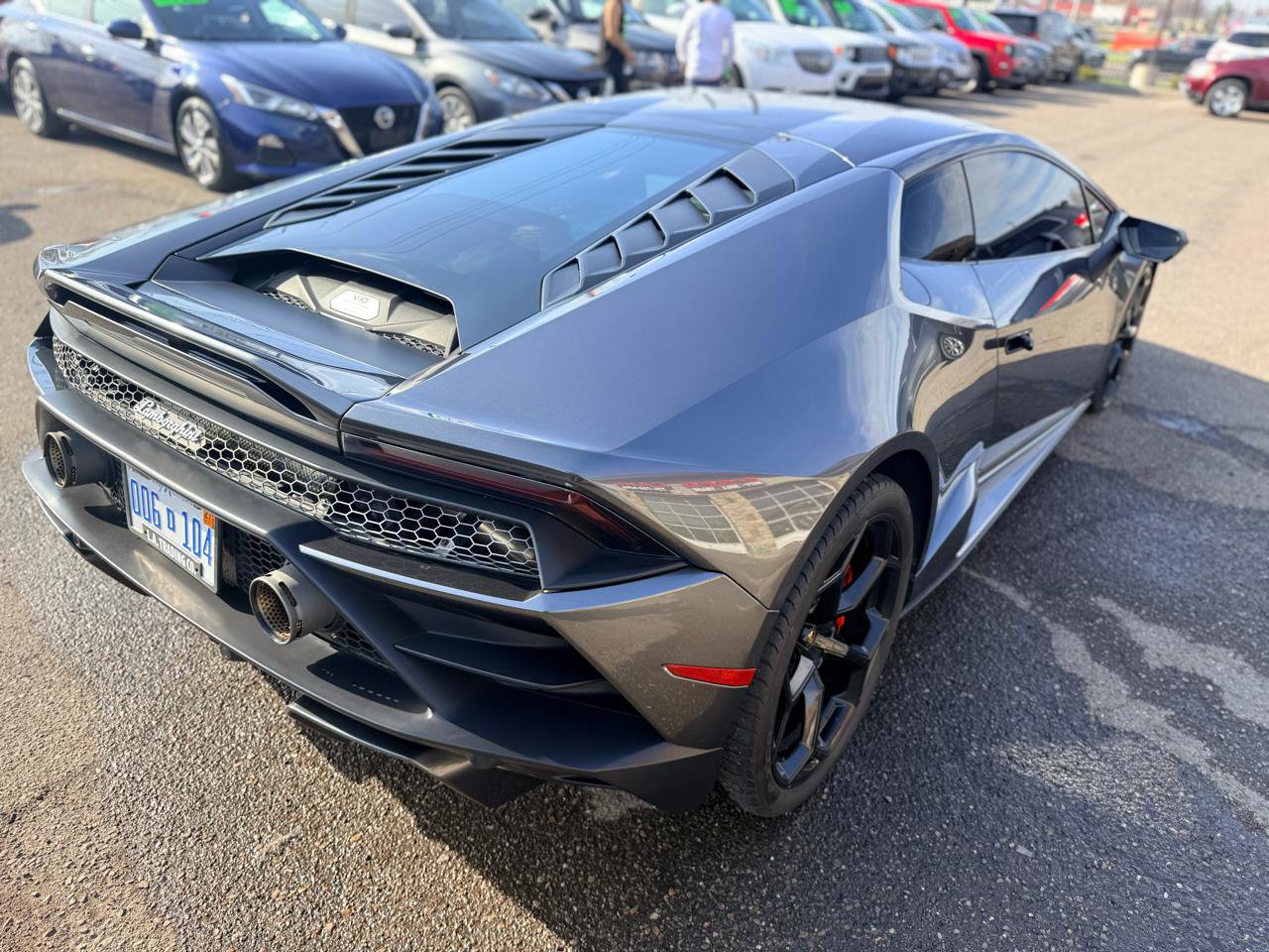Used 2021 Lamborghini Huracan EVO image 15