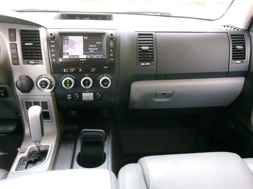 Used 2013 Toyota Sequoia Limited RWD image 42