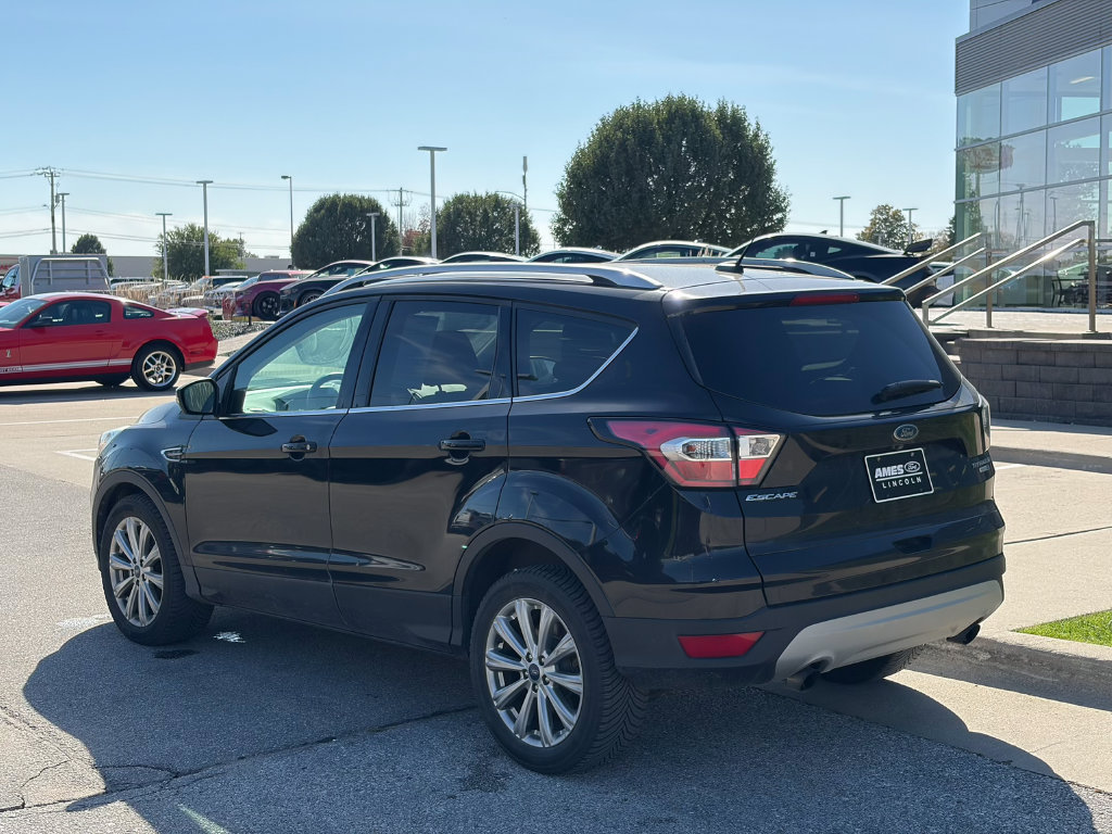 Used 2017 Ford Escape Titanium AWD/4WD image 4