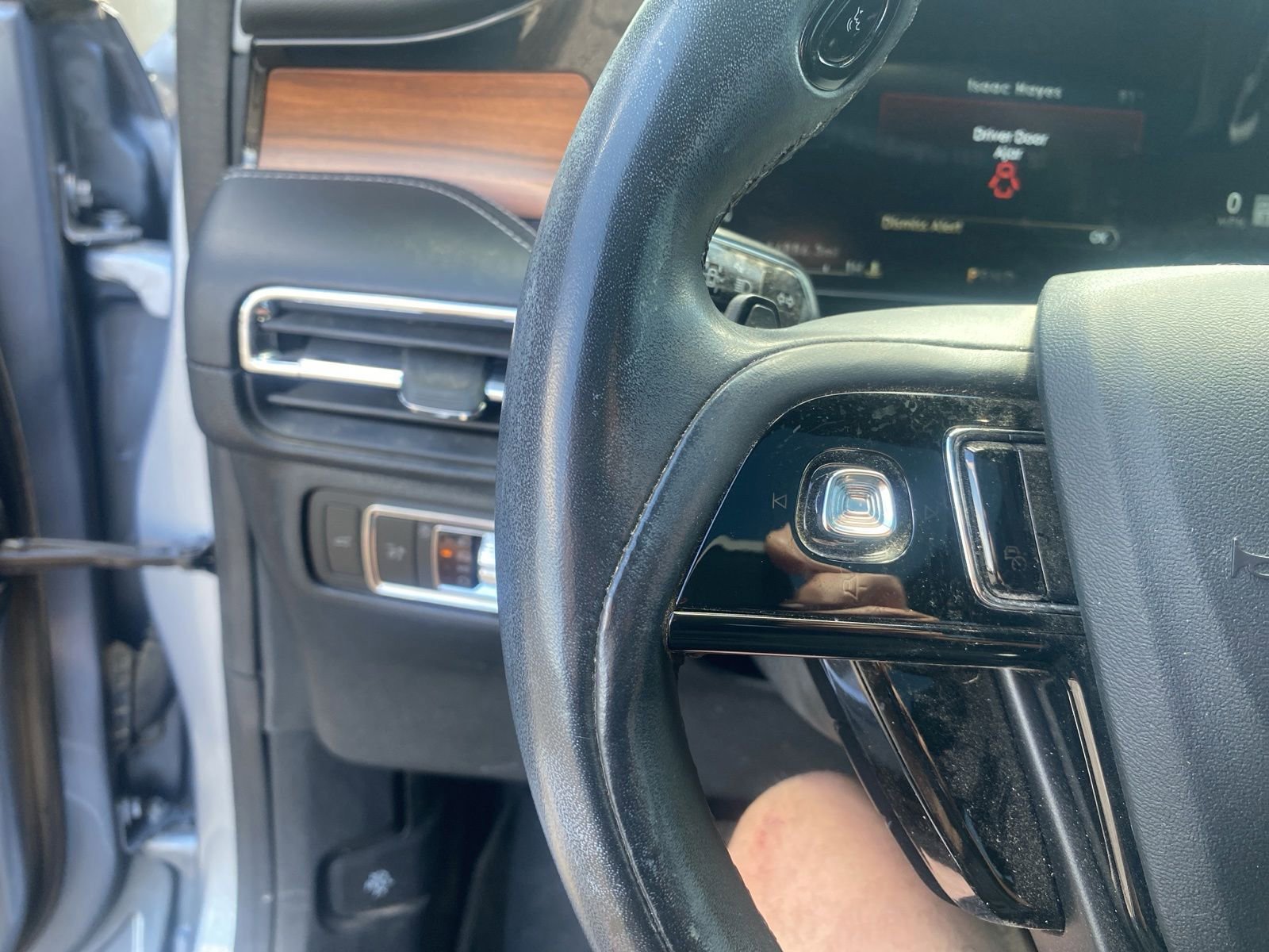 Used 2022 Lincoln Corsair Reserve AWD/4WD image 13