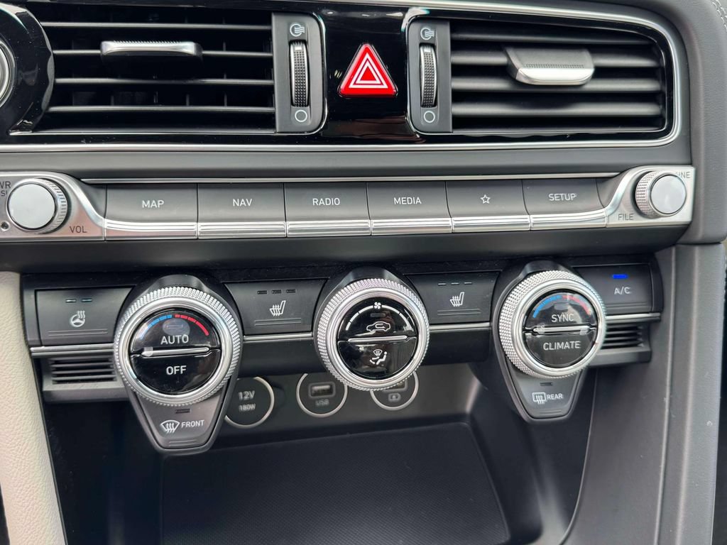 Certified 2023 Genesis G70 3.3T AWD/4WD image 27