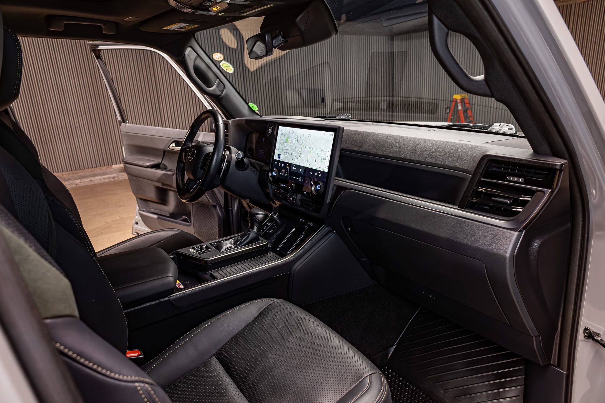 Used 2024 Lexus GX 550 image 14