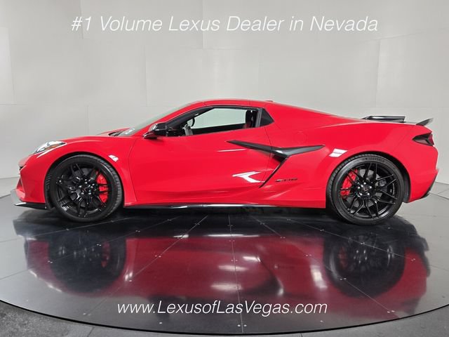 Used 2023 Chevrolet Corvette Z06 w/ Stealth Interior Trim Package RWD image 3