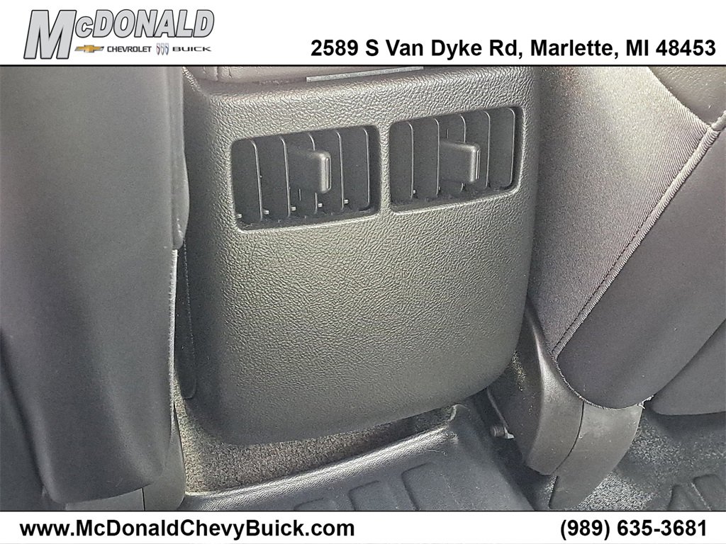 Used 2009 Buick Lucerne Super image 19