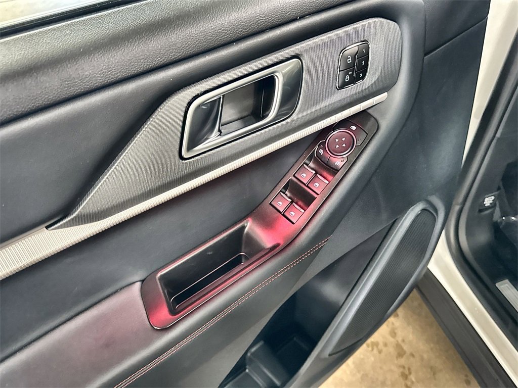 New 2026 Ford Explorer ST-Line w/ ST-Line Street Pack image 14