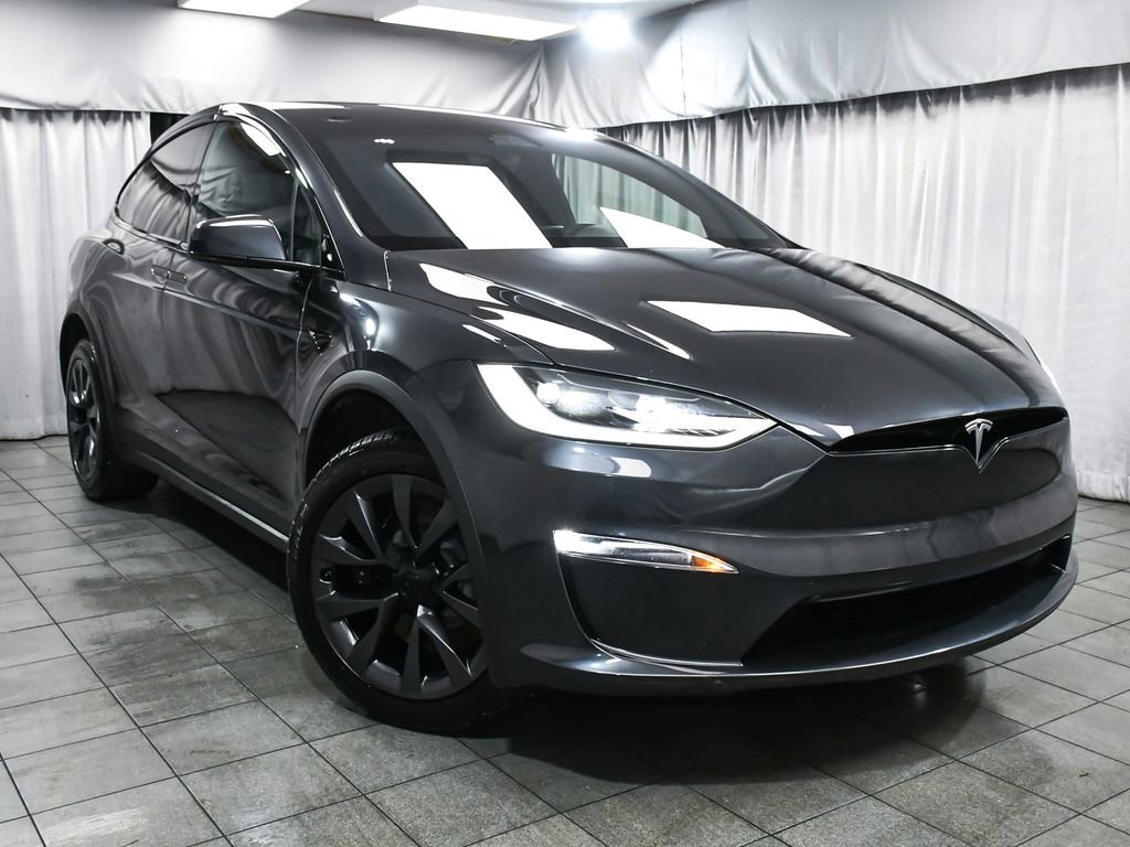 Used 2024 Tesla Model X image 3