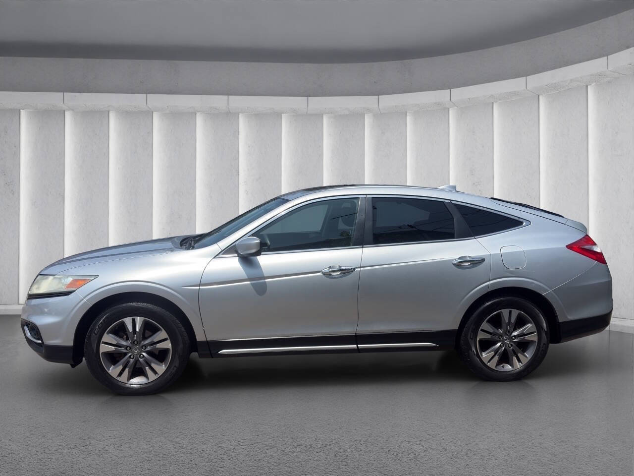 Used 2013 Honda Crosstour EX-L image 2