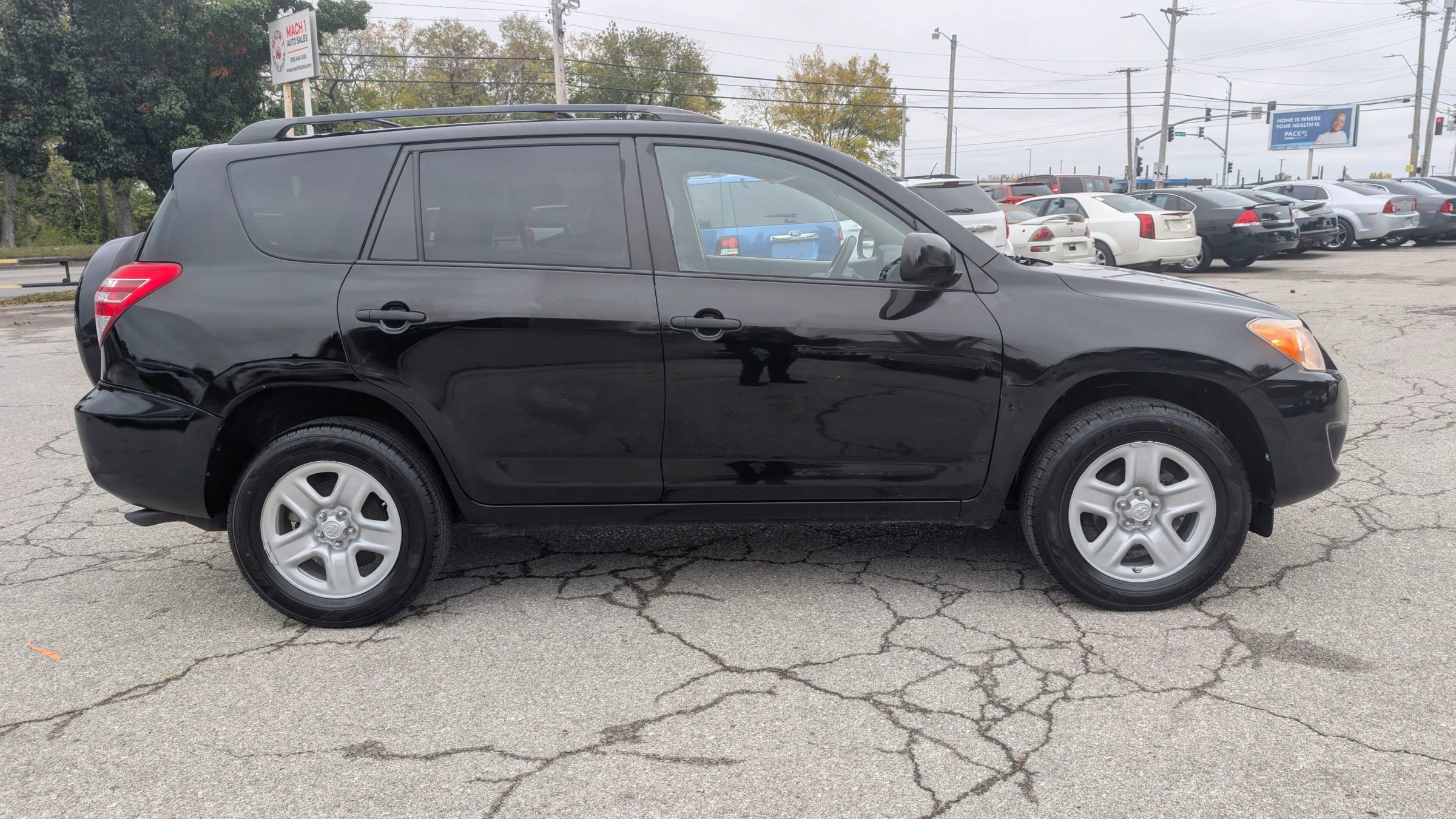 Used 2012 Toyota RAV4 FWD image 6