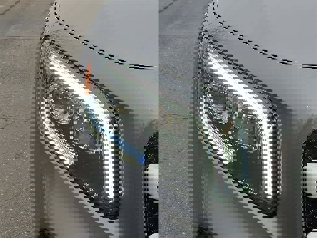 Used 2021 Mercedes-Benz GLB 250 4MATIC image 27