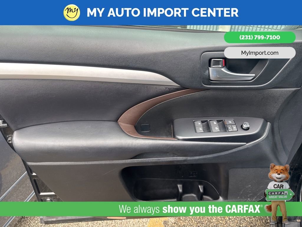 Used 2018 Toyota Highlander XLE AWD/4WD image 10