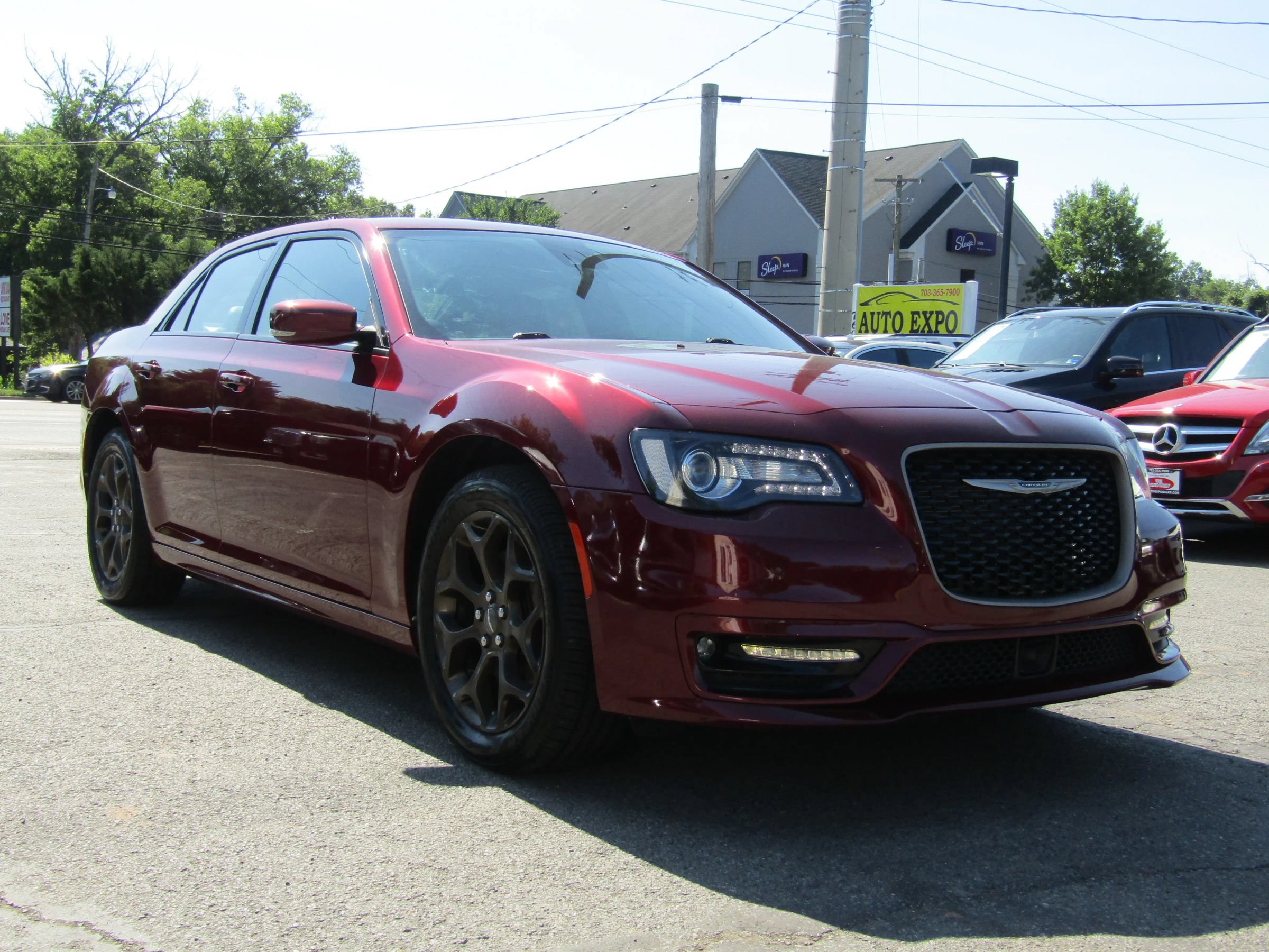 Used 2018 Chrysler 300 S w/ Safetytec Plus Group AWD/4WD image 1