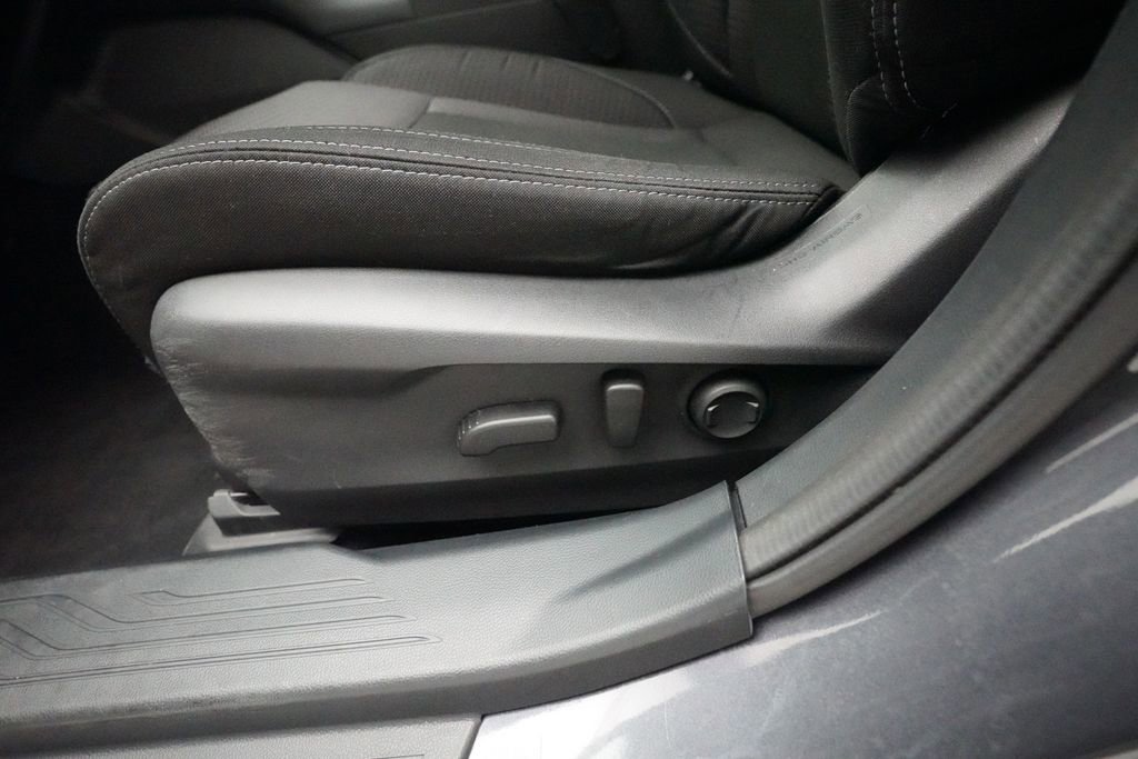 Used 2024 Subaru Outback Premium image 29