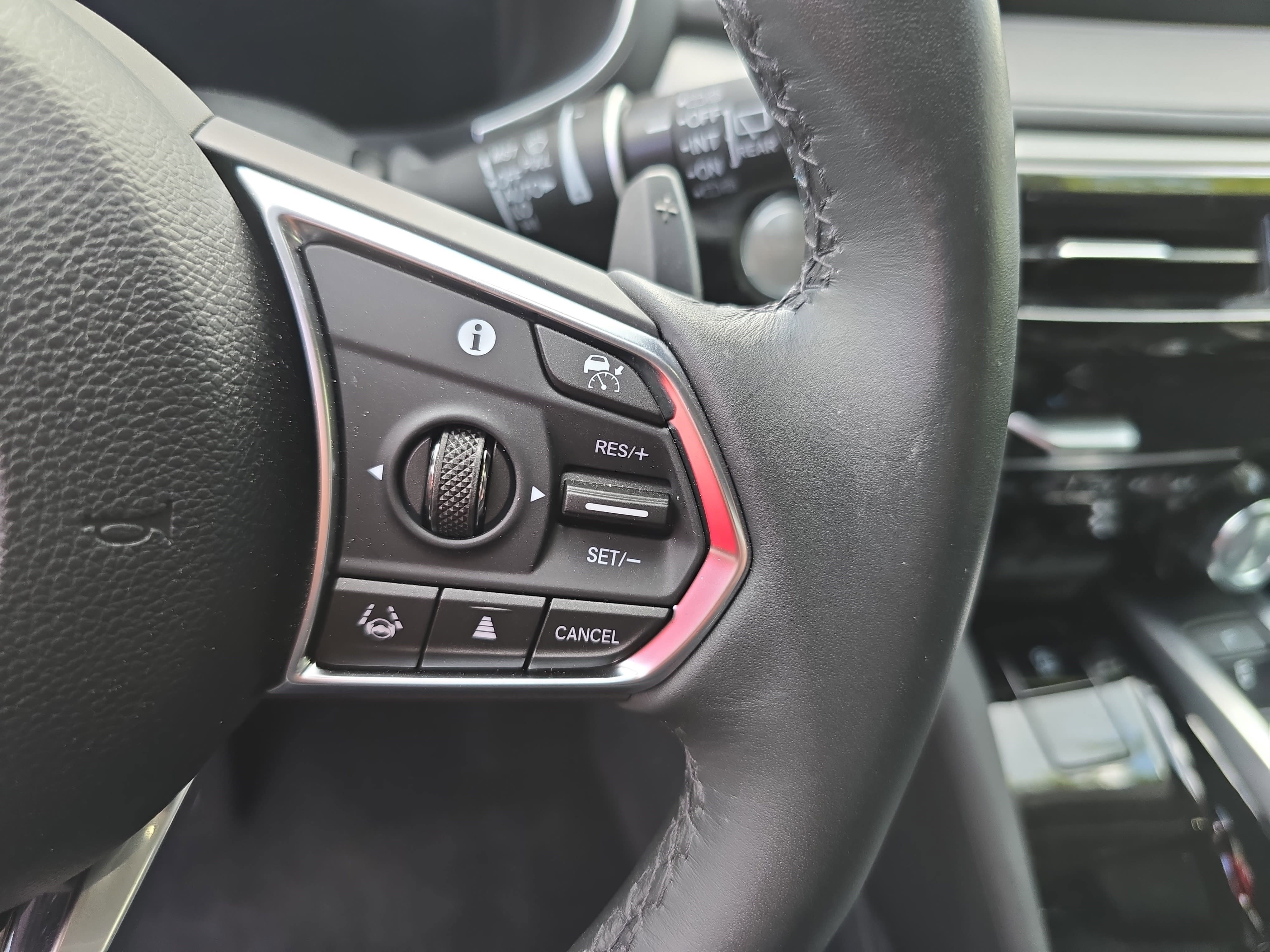 Used 2024 Acura MDX SH-AWD w/ Technology Package image 20