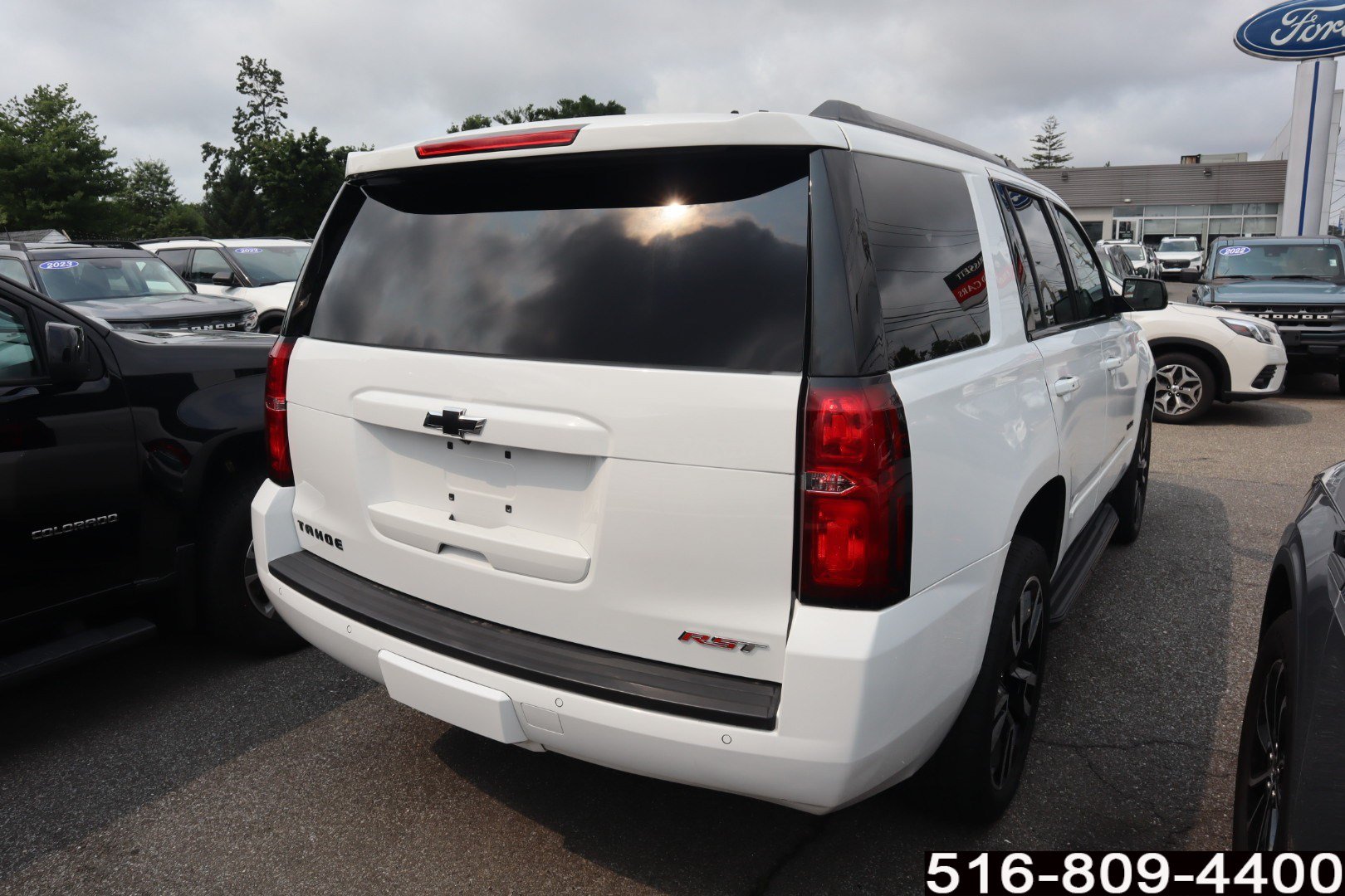 Used 2019 Chevrolet Tahoe Premier w/ RST 6.2L Performance Edition AWD/4WD image 5
