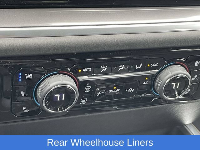 Used 2026 Chevrolet Silverado 1500 High Country w/ High Country Premium Package AWD/4WD image 32