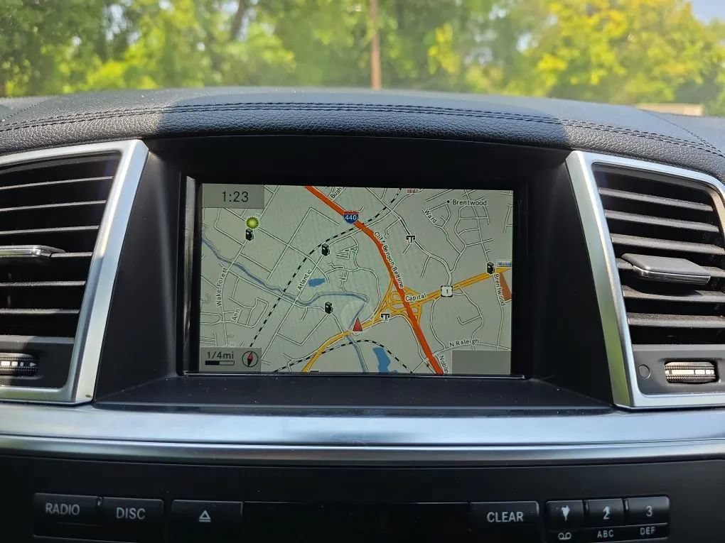 Used 2015 Mercedes-Benz ML 400 4MATIC image 27