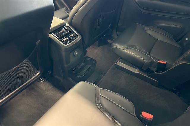 Used 2023 Volvo XC90 T8 Ultimate w/ Protection Package Premier AWD/4WD image 12