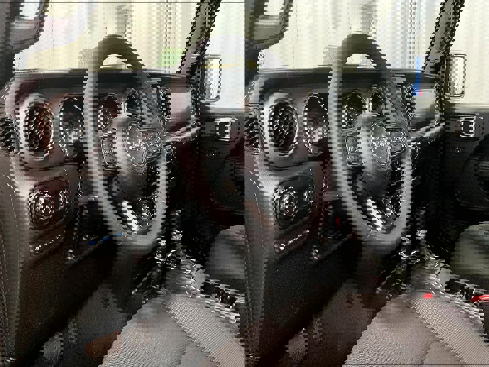 Used 2023 Jeep Wrangler Unlimited w/ Cold Weather Group AWD/4WD image 8