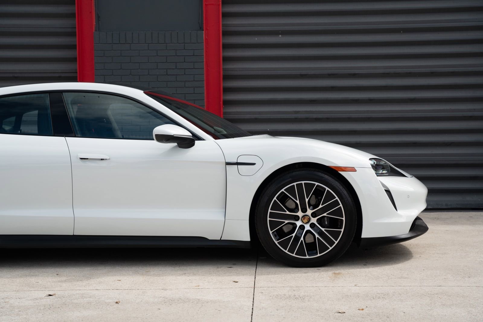 Used 2021 Porsche Taycan 4S AWD/4WD image 11