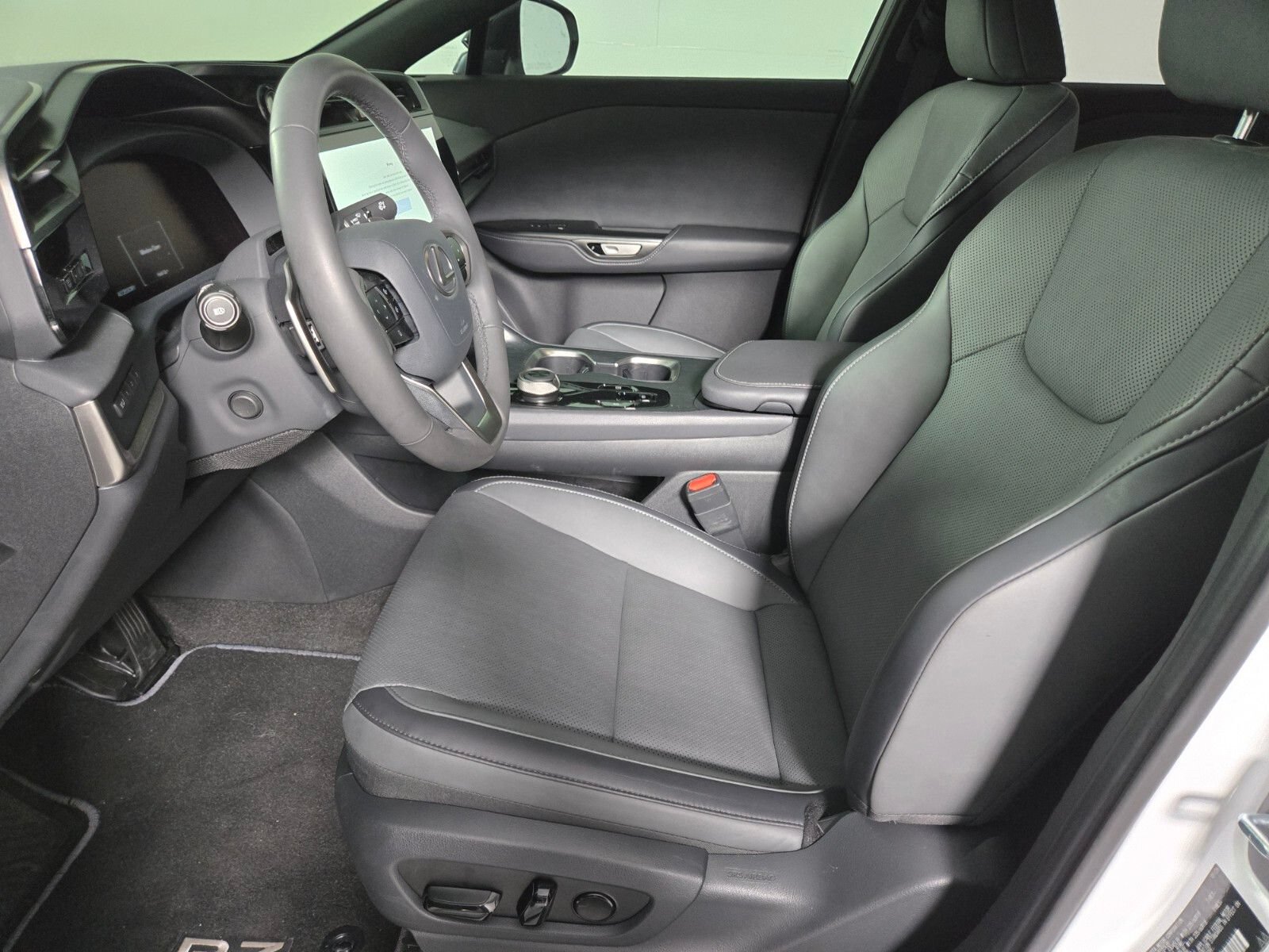Used 2026 Lexus RZ 350e 2WD w/ Technology Package image 11