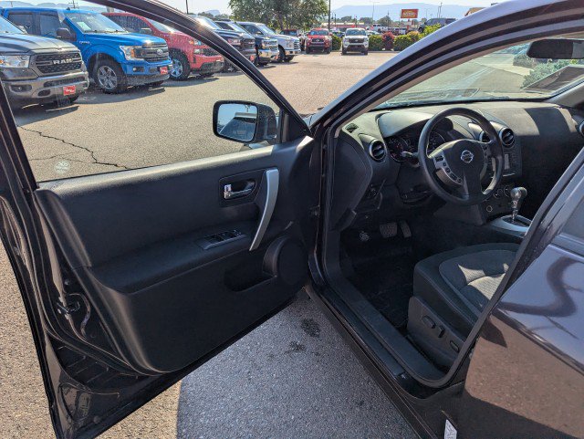 Used 2013 Nissan Rogue SV w/ Premium Pkg AWD/4WD image 8