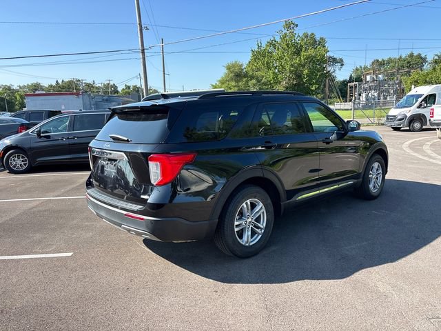 Used 2020 Ford Explorer XLT w/ Equipment Group 202A AWD/4WD image 30
