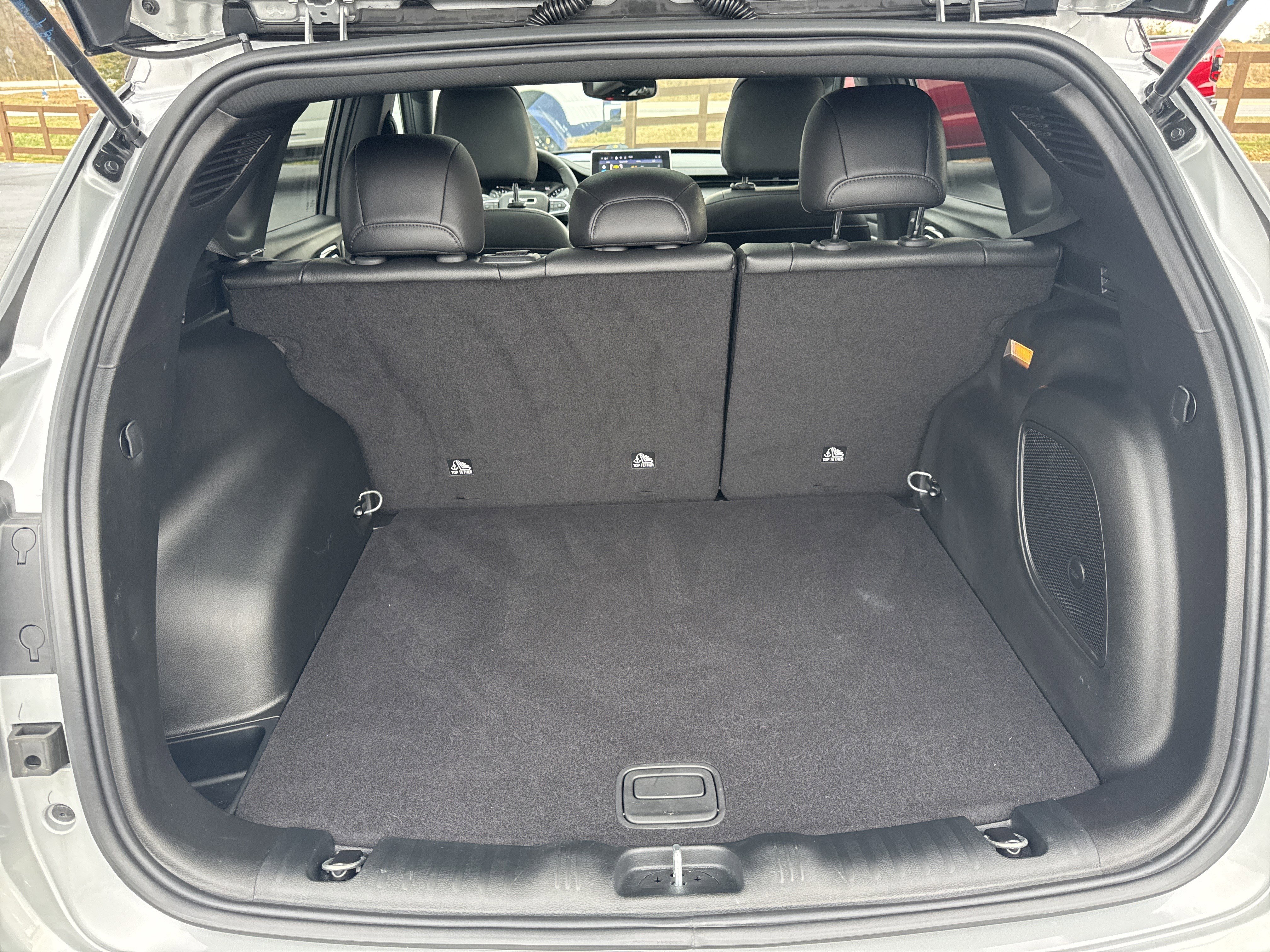 Used 2025 Jeep Compass Limited w/ Sun & Sound Group image 18