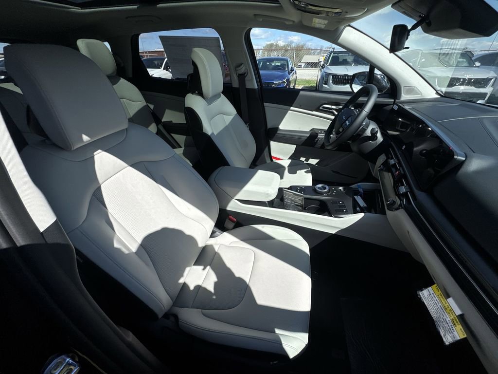 New 2026 Kia Sportage EX AWD/4WD image 17