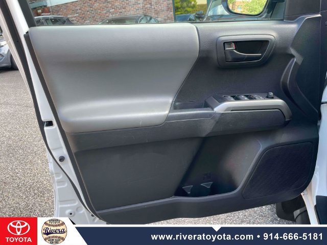 Used 2023 Toyota Tacoma SR5 AWD/4WD image 17