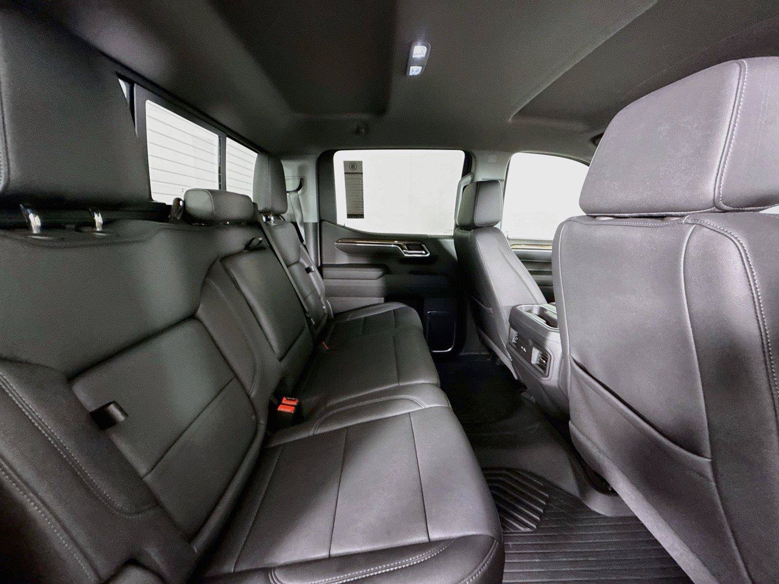 Used 2025 Chevrolet Silverado 1500 LT Trail Boss w/ Convenience Package II AWD/4WD image 41