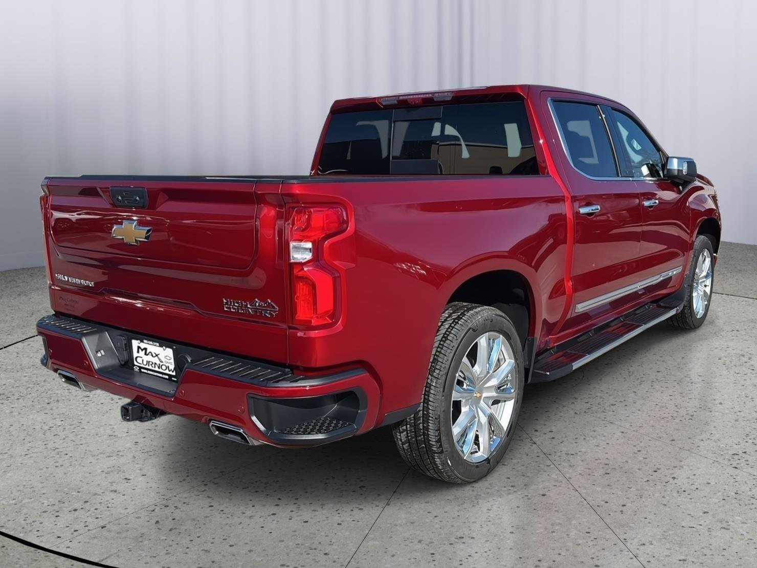 Used 2025 Chevrolet Silverado 1500 High Country w/ Technology Package image 6