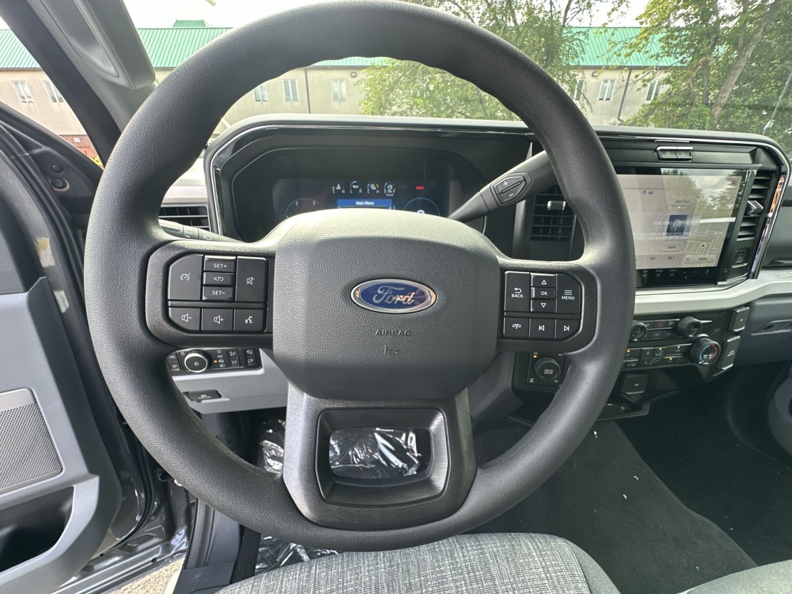 New 2026 Ford F250 XLT w/ XLT Premium Package AWD/4WD image 24