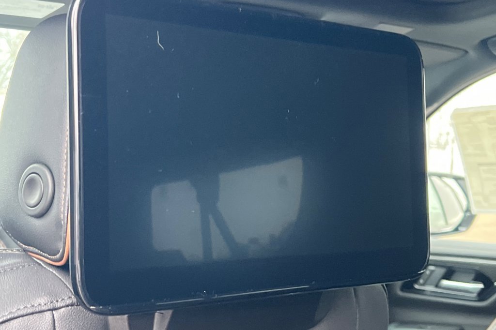 New 2026 GMC Yukon XL AT4 w/ AT4 Premium Plus Package image 12