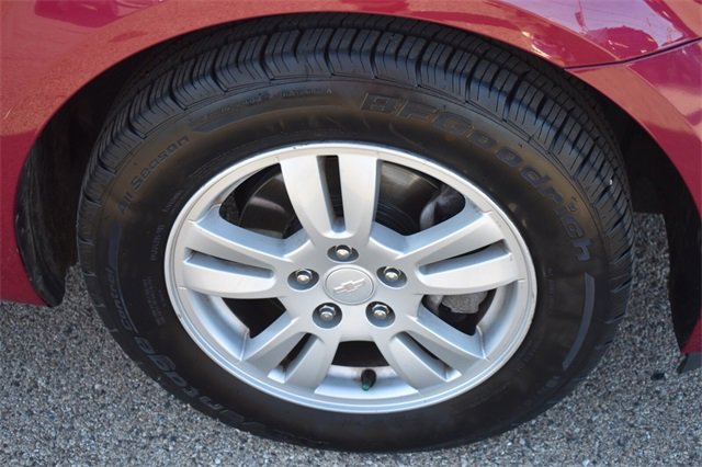 Certified 2014 Chevrolet Sonic LT w/ LT Promotional Package image 11