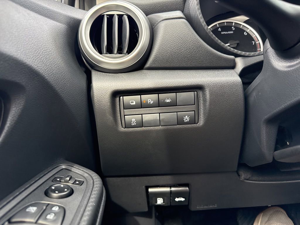 Used 2024 Nissan Versa S w/ S Plus Package image 17