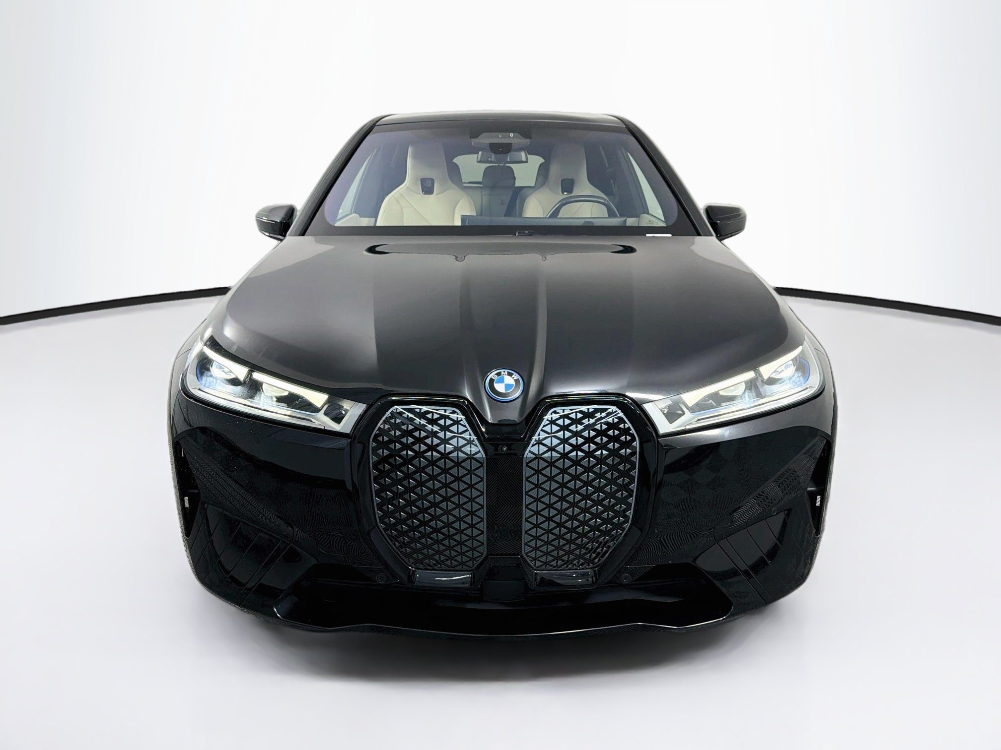Used 2024 BMW iX xDrive50 w/ Premium Package AWD/4WD image 2
