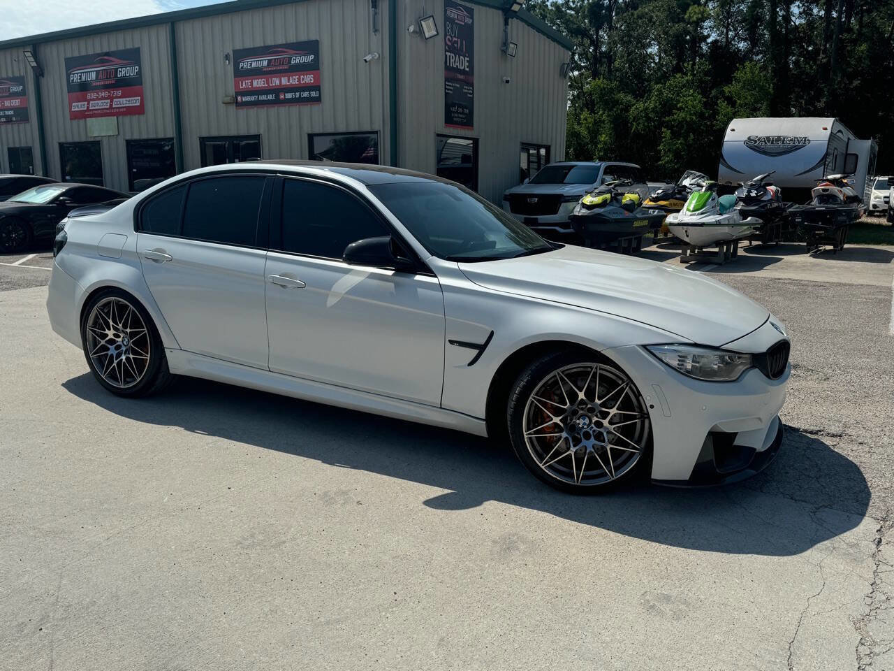 Used 2017 BMW M3 image 3