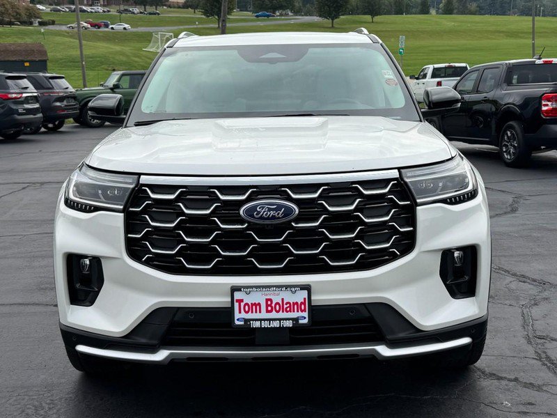 Used 2025 Ford Explorer Platinum w/ Ultimate Package AWD/4WD image 9