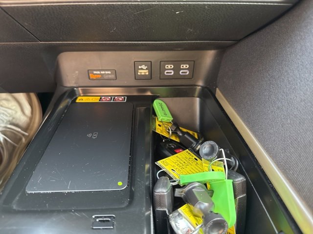 Used 2025 Toyota Camry LE image 27