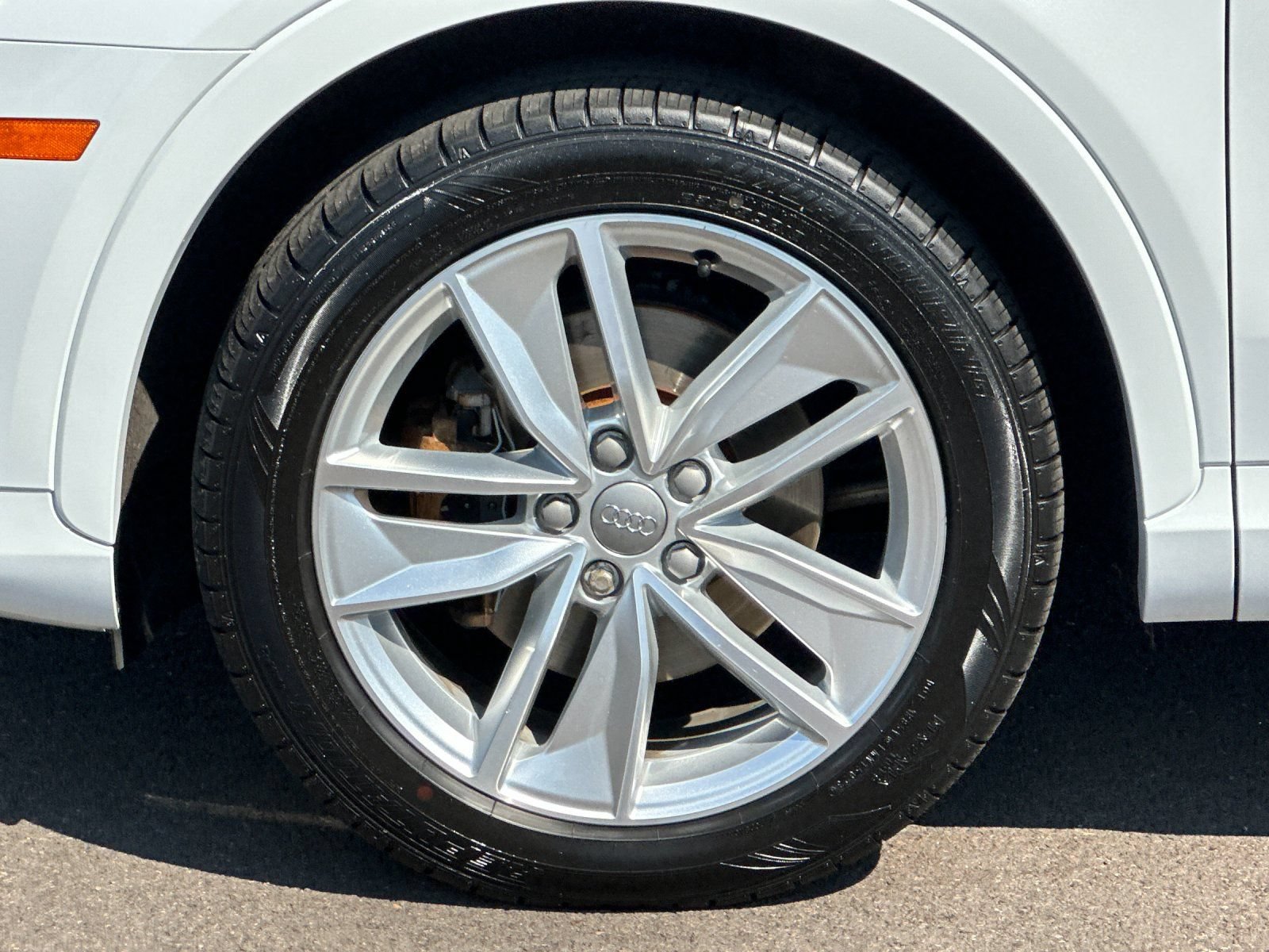 Used 2018 Audi Q3 2.0T Premium w/ Convenience Package AWD/4WD image 24