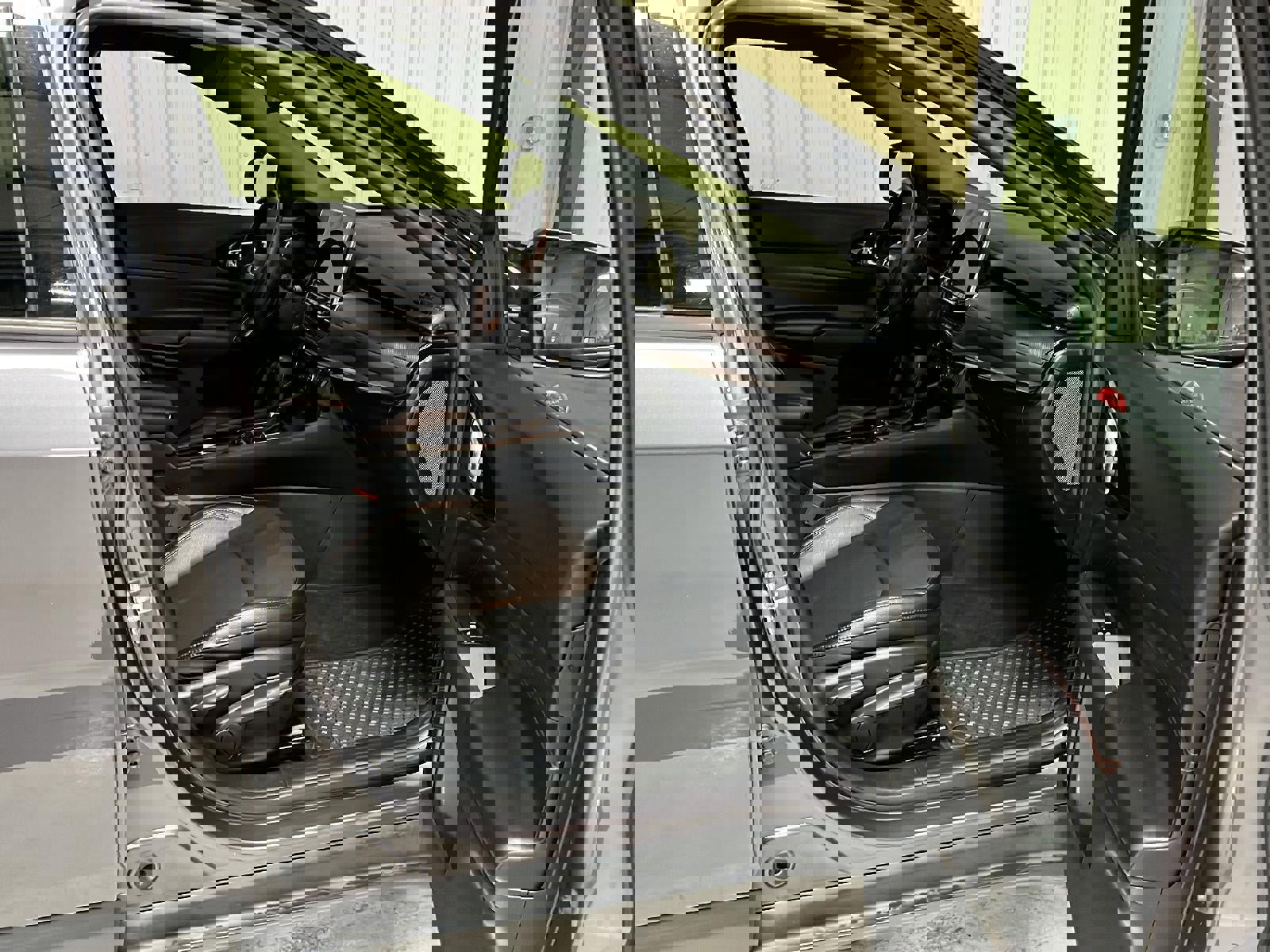 Used 2024 Jeep Compass Trailhawk image 14