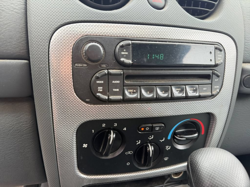 Used 2006 Jeep Liberty Sport AWD/4WD image 23