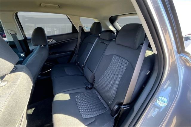 Used 2025 Kia Sportage LX image 18
