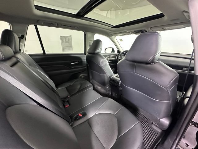 Certified 2025 Toyota Grand Highlander AWD Hybrid image 13