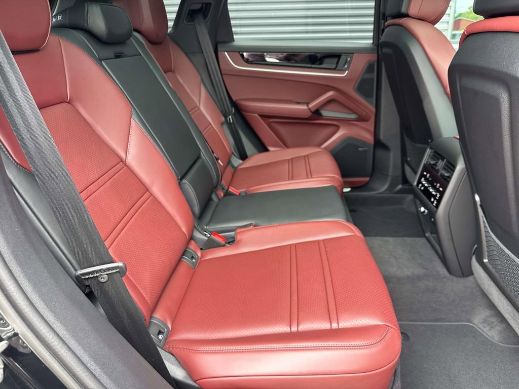 New 2026 Porsche Cayenne AWD/4WD image 14