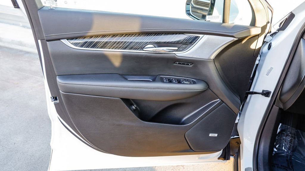Used 2023 Cadillac XT6 Premium Luxury image 26