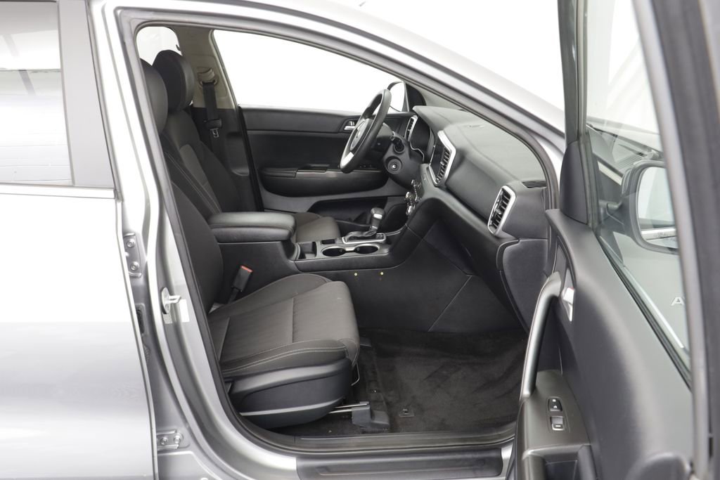 Used 2022 Kia Sportage LX image 19